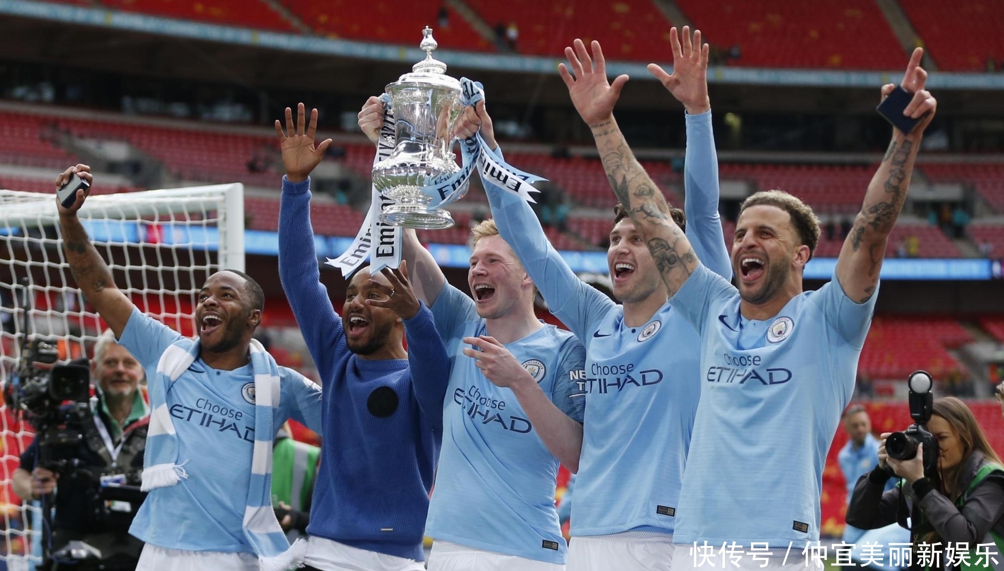 他不仅展现 他不仅展现